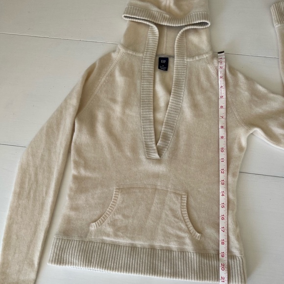 100% Cashmere Gap Pullover Hoodie size Medium - Picture 5 of 8